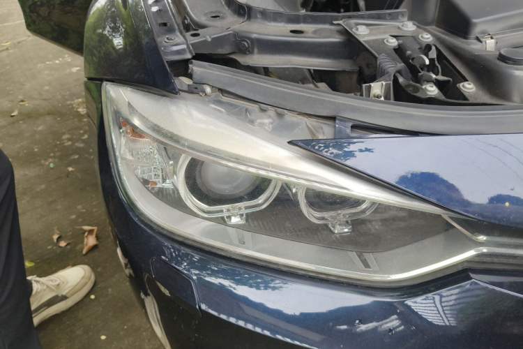 Used BMW 3 Series 2013 320i Sport Design Package Right Front Headlight
