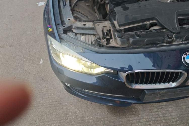 Used BMW 3 Series 2013 Facelifted 320Li Luxury Design Package Right Front Headlight