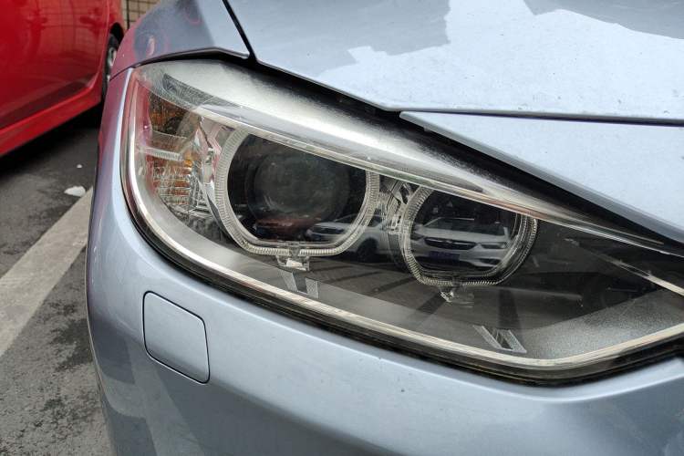 Used BMW 3 Series 2013 320i Sport Design Package Right Front Headlight