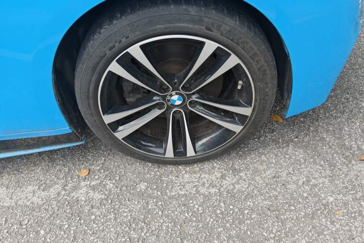 Used BMW 3 Series 2013 328i Sport Design Package Right Front Wheel Hub