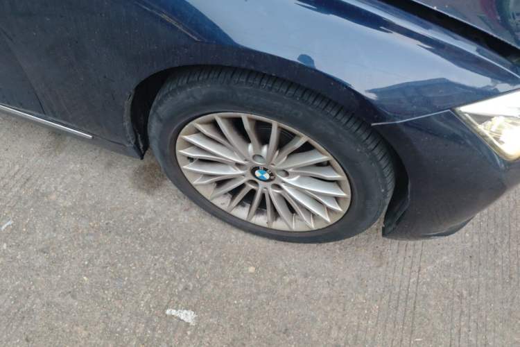 Used BMW 3 Series 2013 Facelifted 320Li Luxury Design Package Right Front Wheel Hub