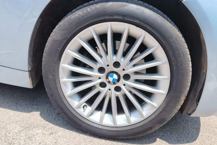 Used BMW 3 Series 2013 320i Sport Edition Right Front Wheel Hub