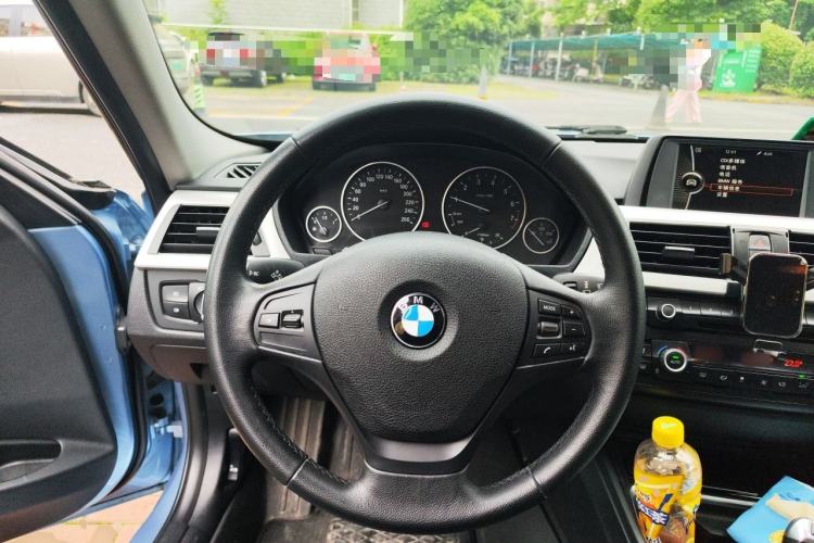 Used BMW 3 Series 2013 320i Sport Edition Steering Wheel