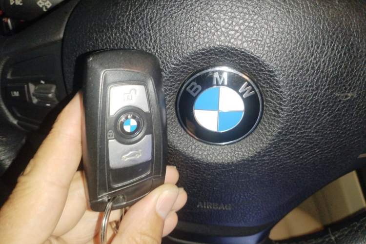 Used BMW 3 Series 2013 320i Sport Edition Vehicle Key