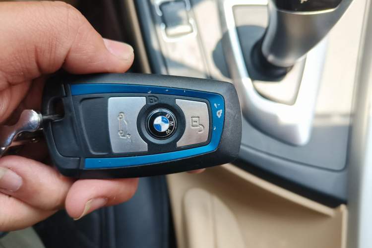 Used BMW 3 Series 2013 320i Sport Edition Vehicle Key
