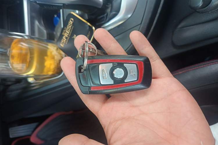 Used BMW 3 Series 2013 320i Sport Design Package Vehicle Key