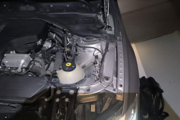 Used BMW 3 Series 2013 328Li Luxury Design Package Engine Bay Left