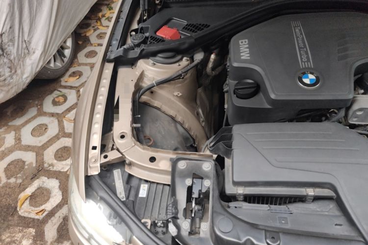 Used BMW 3 Series 2013 320Li Fashion Model Engine Bay Right