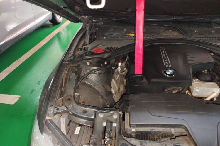 Used BMW 3 Series 2013 320Li Fashion Model Engine Bay Right
