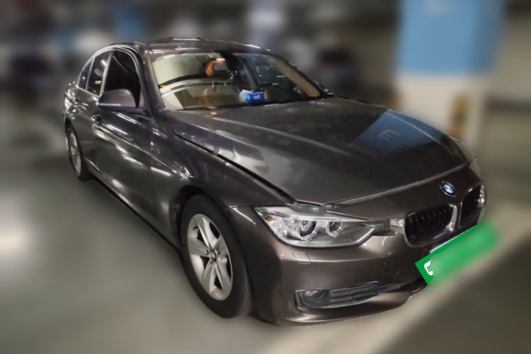 Used BMW 3 Series 2013 320i Sport Edition Front Right 45 Deg