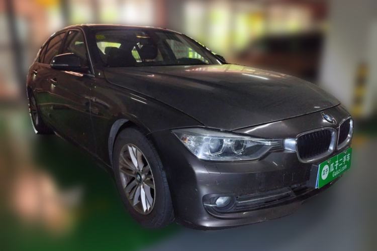 Used BMW 3 Series 2013 320Li Fashion Model Front Right 45 Deg