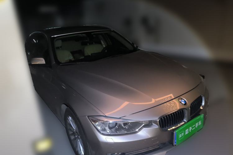 Used BMW 3 Series 2013 328Li Luxury Design Package Front Right 45 Deg