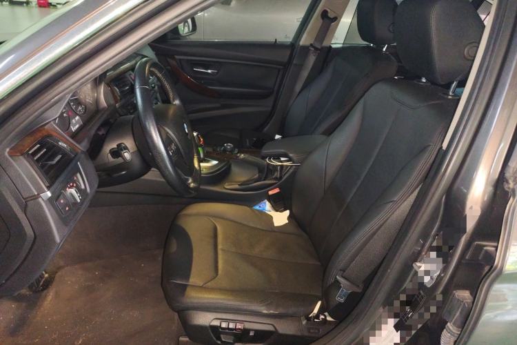 Used BMW 3 Series 2013 320Li Fashion Model Left Front Seat