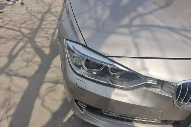 Used BMW 3 Series 2013 Facelift 320Li Fashion Design Package Right Front Headlight