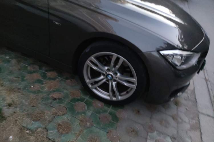 Used BMW 3 Series 2013 Restyled 328i M Sport Edition Right Front Wheel Hub