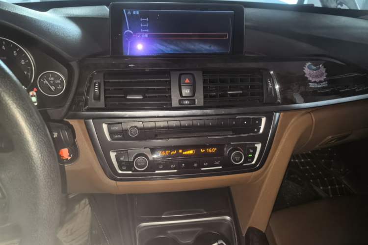 Used BMW 3 Series 2013 Facelifted 320Li Luxury Design Package Audio And AC Panel