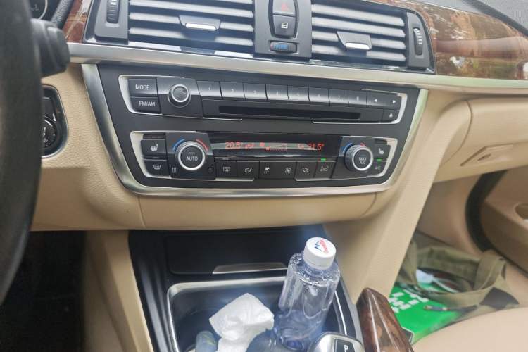 Used BMW 3 Series 2013 Facelifted 320Li Luxury Design Package Audio And AC Panel