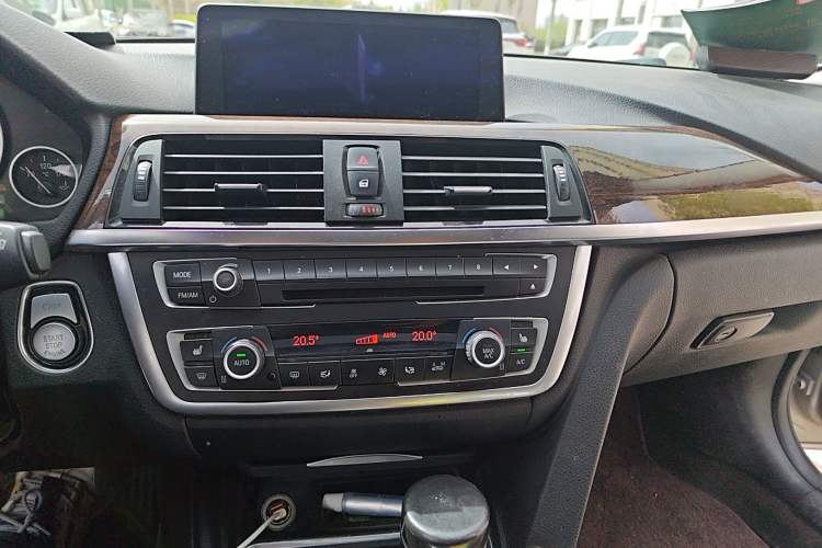 Used BMW 3 Series 2013 320Li Luxury Design Package Audio And AC Panel