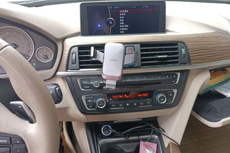Used BMW 3 Series 2013 320Li Fashion Design Package Audio And AC Panel