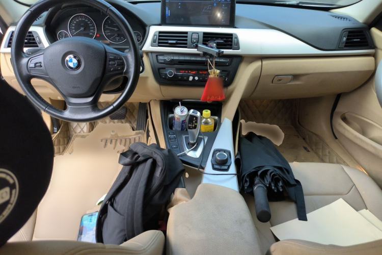Used BMW 3 Series 2013 320Li Fashion Model Center Console