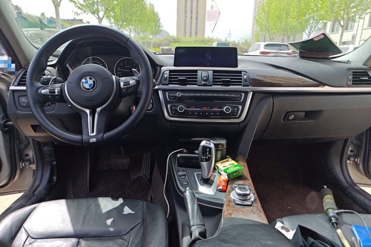 Used BMW 3 Series 2013 320Li Luxury Design Package Center Console