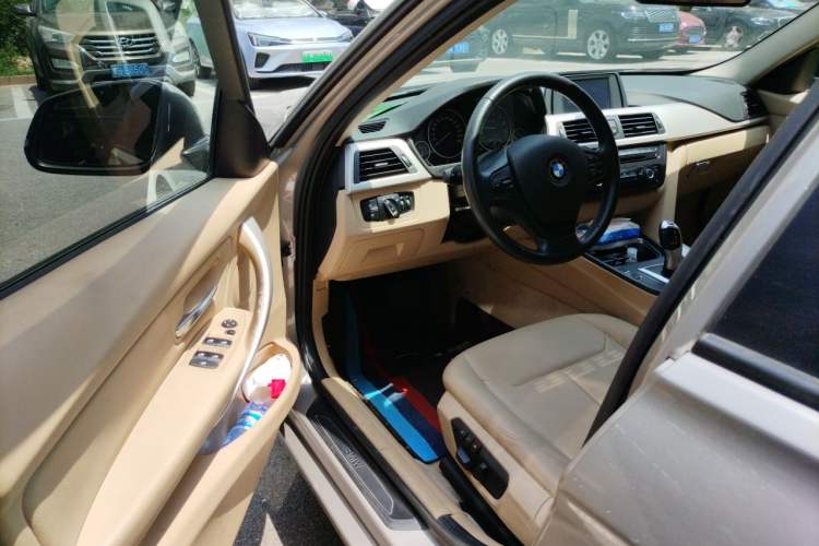 Used BMW 3 Series 2013 316i Active Edition Driver Seat
