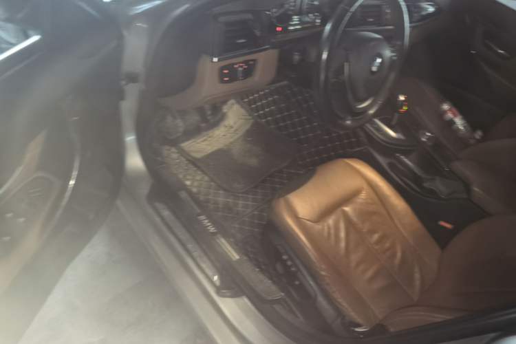 Used BMW 3 Series 2013 Facelifted 320Li Luxury Design Package Driver Seat