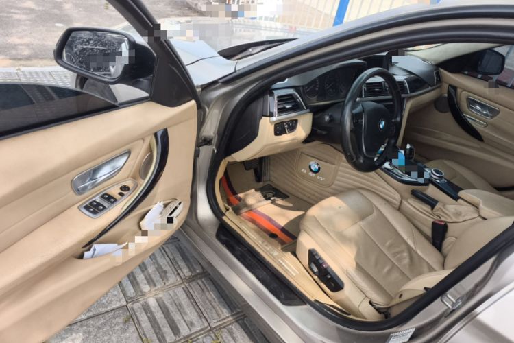 Used BMW 3 Series 2013 320i Sport Edition Driver Seat