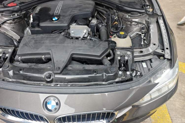Used BMW 3 Series 2013 Facelifted 320Li Luxury Design Package Engine Bay Left
