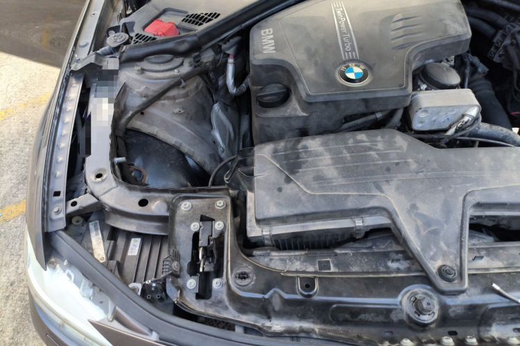 Used BMW 3 Series 2013 320Li Fashion Model Engine Bay Right