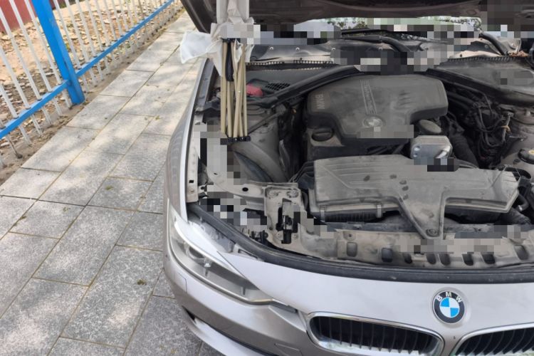 Used BMW 3 Series 2013 320i Sport Edition Engine Bay Right