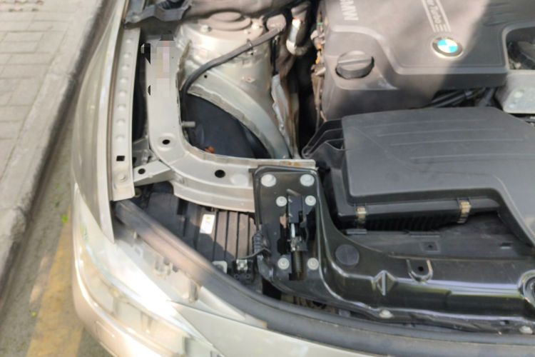 Used BMW 3 Series 2013 320Li Luxury Design Package Engine Bay Right