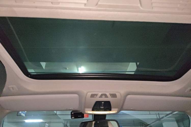 Used BMW 3 Series 2013 320Li Fashion Model Headliner