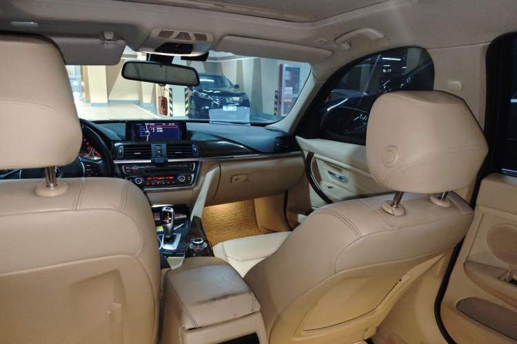 Used BMW 3 Series 2013 320Li Luxury Design Package Headliner