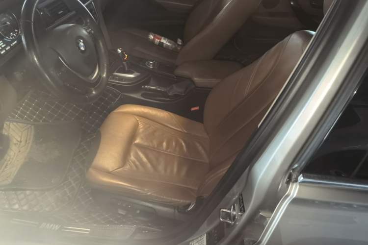 Used BMW 3 Series 2013 Facelifted 320Li Luxury Design Package Left Front Seat