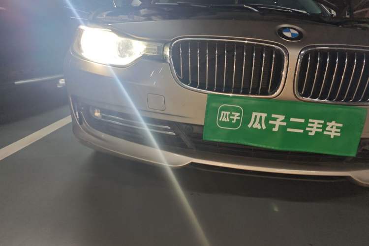 Used BMW 3 Series 2013 320Li Luxury Design Package Right Front Headlight
