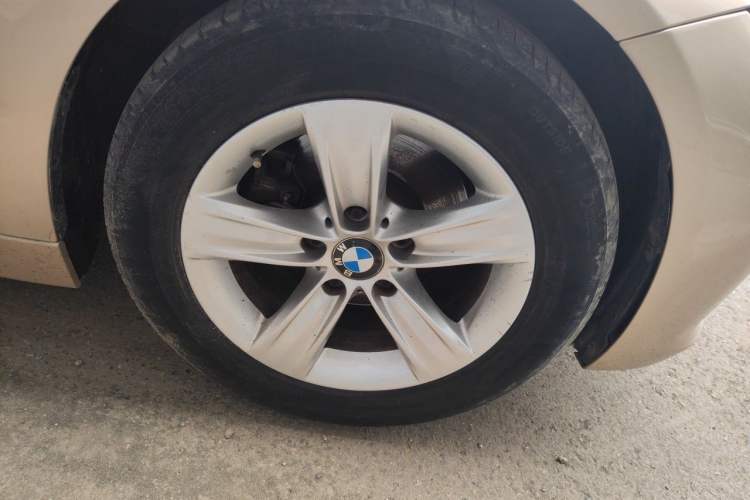 Used BMW 3 Series 2013 320i Sport Edition Right Front Wheel Hub