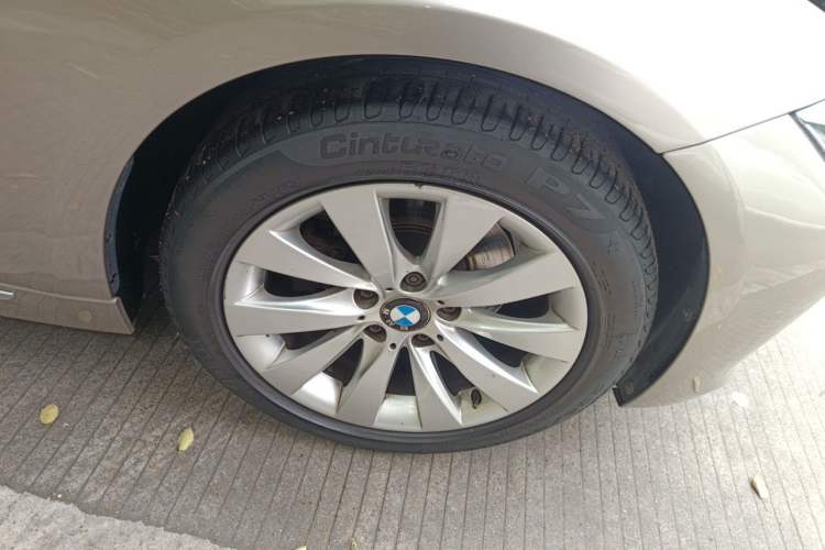 Used BMW 3 Series 2013 320Li Fashion Design Package Right Front Wheel Hub
