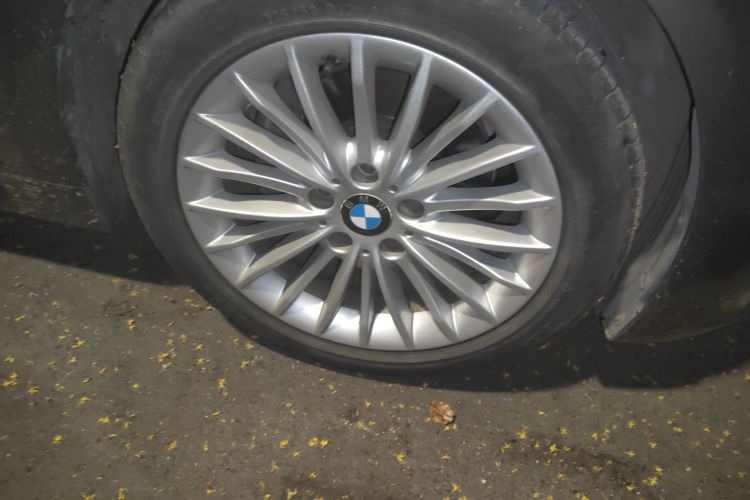 Used BMW 3 Series 2013 Facelifted 320Li Luxury Design Package Right Front Wheel Hub