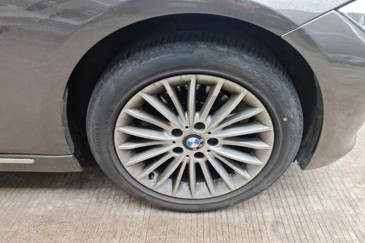 Used BMW 3 Series 2013 Facelifted 320Li Luxury Design Package Right Front Wheel Hub