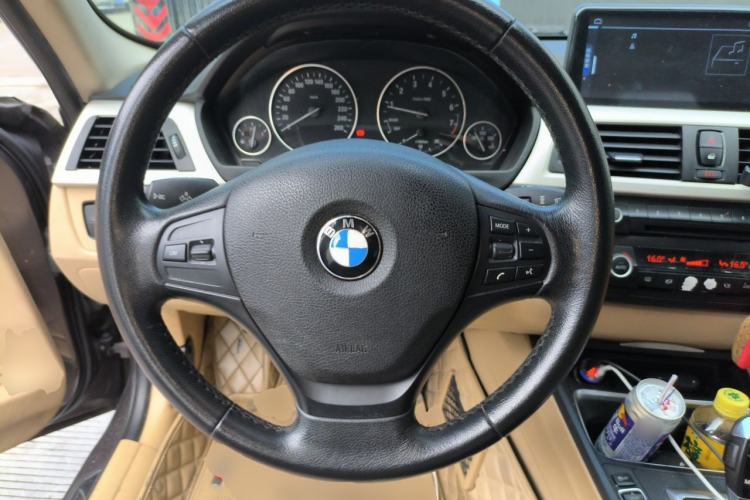 Used BMW 3 Series 2013 320Li Fashion Model Steering Wheel