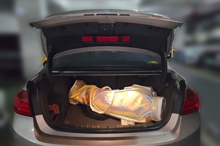 Used BMW 3 Series 2013 320Li Fashion Model Trunk