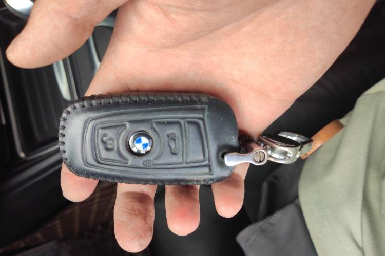 Used BMW 3 Series 2013 320i Sport Edition Vehicle Key