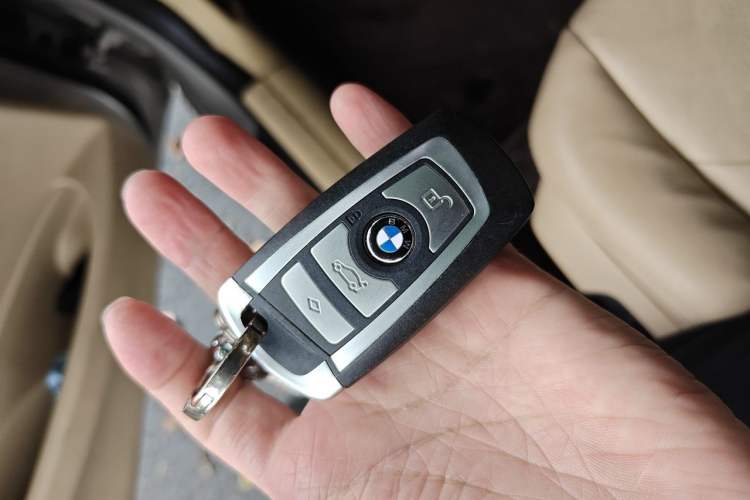Used BMW 3 Series 2013 320i Sport Edition Vehicle Key