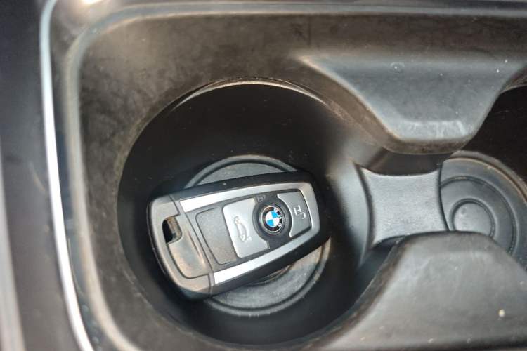 Used BMW 3 Series 2013 Facelifted 320Li Luxury Design Package Vehicle Key