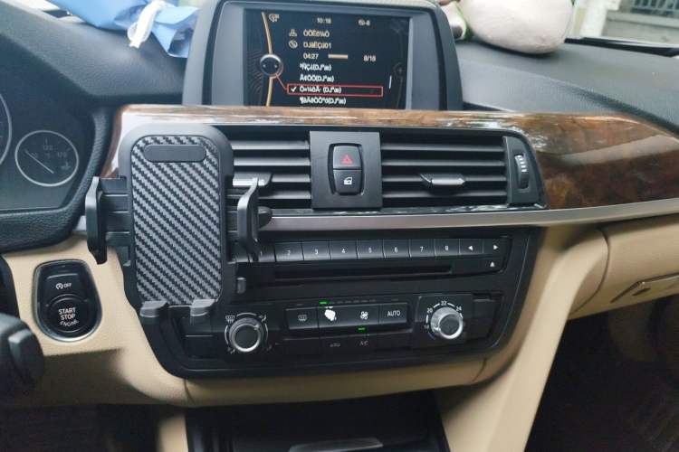 Used BMW 3 Series 2013 320Li Fashion Model Audio And AC Panel