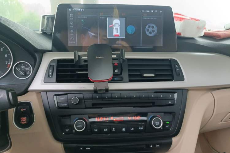 Used BMW 3 Series 2013 320Li Fashion Model Audio And AC Panel