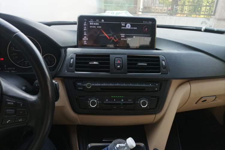 Used BMW 3 Series 2013 320i Active Edition Audio And AC Panel