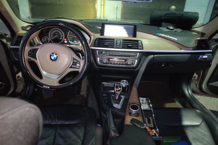 Used BMW 3 Series 2013 320Li Fashion Design Package Center Console