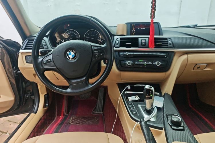 Used BMW 3 Series 2013 320Li Fashion Model Center Console